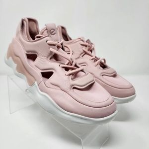 Like new Ecco running shoes w/ leather upper and Phorene sole
